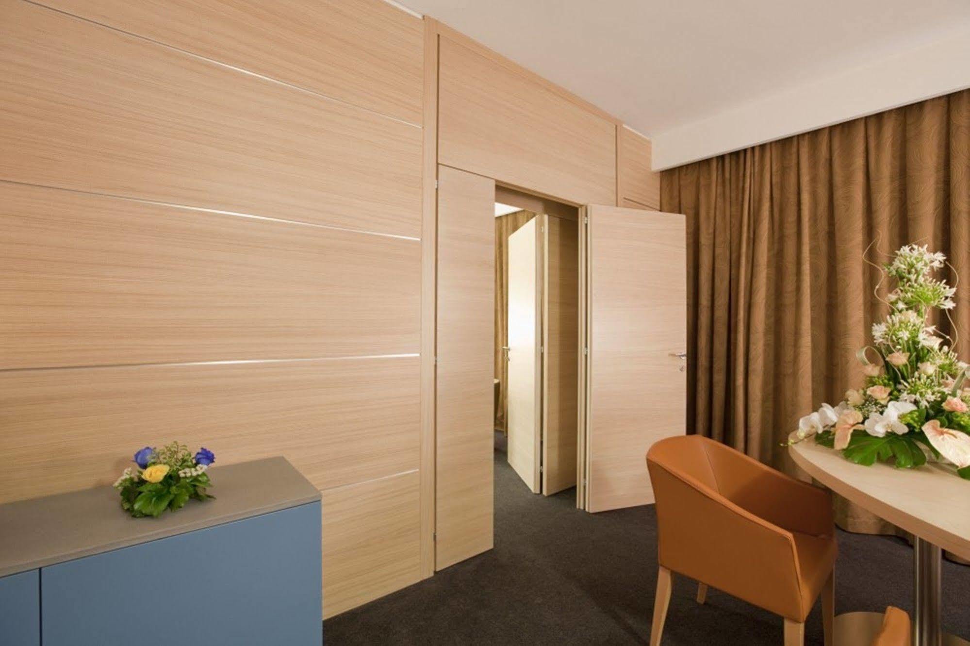 Centrum Palace Hotel&Resorts Campobasso Exterior foto